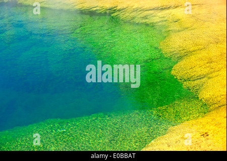 Emerald Pool, schwarzen Sand Basin, Yellowstone-Nationalpark, USA Stockfoto