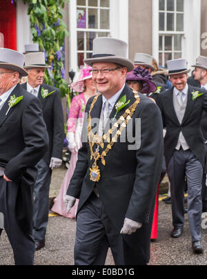 Helston Flora Tag 2014 Mittag Tanz, Kostüme und Spitze Hüte getragen Stockfoto