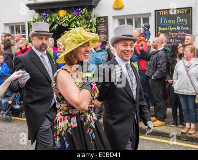 Helston Flora Tag 2014 Mittag Tanz, Kostüme und Spitze Hüte getragen Stockfoto