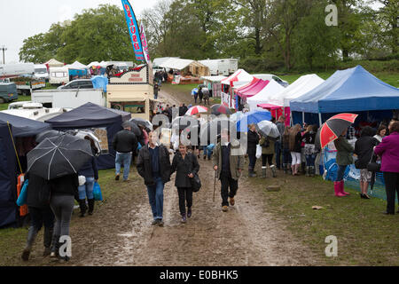 Gypsy Horse fair in Stow auf die würde an einem sehr regnerischen Tag Stockfoto