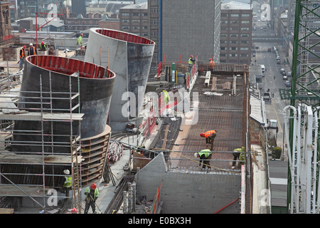 Luftbild von der Erweiterungsbau der Glasgow School of Art im Bau zeigt die charakteristischen schrägen kreisförmige Kerne. Stockfoto