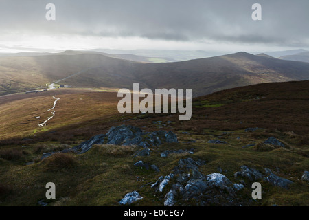 Blick vom Gipfel des Snaefell Blick auf "The Bungalow", Isle Of Man Stockfoto