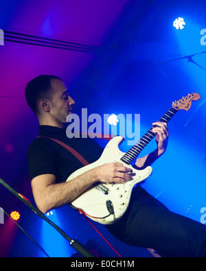 Albert Hammond, Jr. spielt den Ostflügel auf 05.08.2014 als Teil von The Great Escape Festival in Brighton.  Personen im Bild: Albert Hammond, Jr.-Bild von Julie Edwards Stockfoto