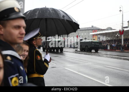 Kaliningrad, Russland am 9. Mai 2014 große Parade auf dem Siegesplatz in Kaliningrad, anlässlich des 69. Jahrestag der WWII Ende. Bildnachweis: Michal Fludra/Alamy Live-Nachrichten Stockfoto