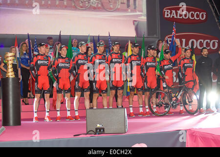 Belfast, Nordirland, Vereinigtes Königreich. 8. Mai 2014. Der Giro d ' Italia Team-Präsentation in Belfast Credit Team BMC Racing: Bonzo/Alamy Live News Stockfoto