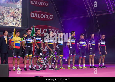 Belfast, Nordirland, Vereinigtes Königreich. 8. Mai 2014.  Team Kolumbien bei der Giro d ' Italia Teampräsentation in Belfast Credit: Bonzo/Alamy Live News Stockfoto