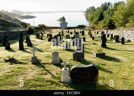 Friedhof in Austevoll Bakkasund, Nordsee, Norwegen Stockfoto