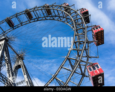 Der big Dipper in Wien ist eines der Wahrzeichen der Stadt, Das Riesenrad in Wien ist Eines der Wahrzeichen der Stadt Stockfoto