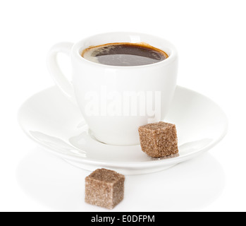 Tasse Kaffee auf weißem Hintergrund Stockfoto