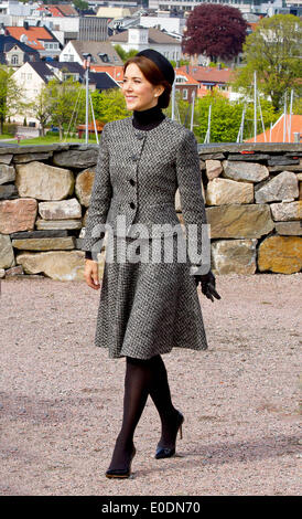 Kristiansand, Norwegen. 9. Mai 2014. Dänische Kronprinzessin Mary anlässlich des 150. Jahrestages der gefallenen dänischen Marines in der Seeschlacht von Helgoland in Kristiansand, Norwegen 05.09.2014 Foto: RPE-Albert Nieboer NO WIRE SERVICE Credit: Dpa picture-Alliance/Alamy Live News Stockfoto