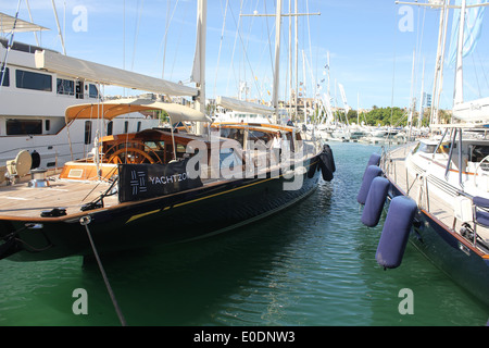 Kombiniert - Palma Boat Show 2014 / Palma Superyacht Show 2014 - Luxus Segeln Superyacht 'YACHTZOO' - Palma De Mallorca Stockfoto