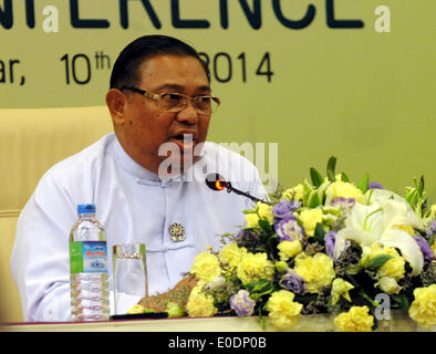 Nay Pyi Taw, Myanmar. 10. Mai 2014. Myanmar Foreign Minister U Wunna Maung Lwin besucht die Pressekonferenz nach der ASEAN-Außenministertreffen in Nay Pyi Taw, Myanmar, 10. Mai 2014. © Wong Wortspiel Keung/Xinhua/Alamy Live-Nachrichten Stockfoto