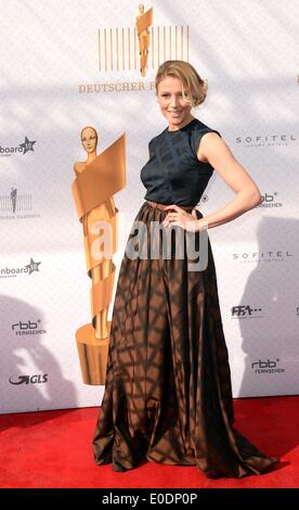 Berlin, Deutschland. 9. Mai 2014. Österreichische Schauspielerin Franziska Weisz kommt bei den 64. Deutschen Filmpreis "Lolas" in Berlin, Deutschland, 9. Mai 2014. Foto: Britta Pedersen/Dpa/Alamy Live News Stockfoto