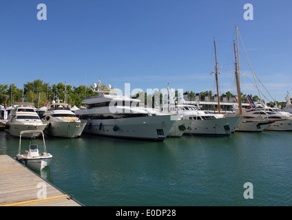 Kombiniert - Palma Boat Show 2014 / Palma Superyacht Show 2014 - Boot + Superyachten - Palma De Mallorca / Mallorca, Baleares Stockfoto