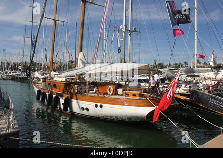 Kombiniert - Palma Boat Show 2014 / Palma Superyacht Show 2014 - Segeln Superyacht - Palma de Mallorca / Mallorca, Baleares Stockfoto