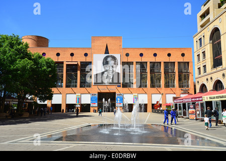 Nelson Mandela Square, CBD, Sandton, Johannesburg, Provinz Gauteng, Südafrika Stockfoto