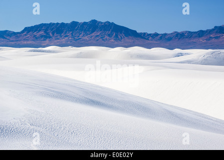 Sanddünen und San Andres Mountains, White Sands National Monument, New Mexico. Stockfoto
