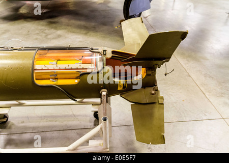 Eine Bombe auf dem Display im März Bereich Air Museum in Riverside, Kalifornien Stockfoto