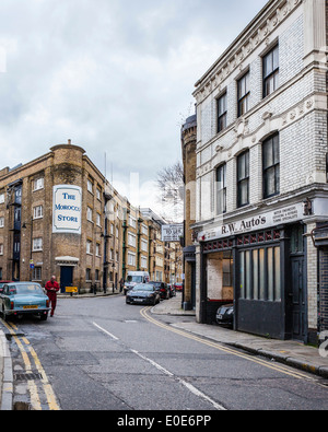 Marokko Shop - viktorianischen Lager umgebaut, Luxuswohnungen und R.W Autos (ehemals Schmied) in Tanner Street SE1 Stockfoto