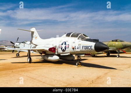 McDonnell F-101 Voodoo im März Bereich Air Museum in Riverside, Kalifornien Stockfoto