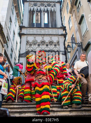 10 Mai 2014, Lissabon, Caretos de Podence Parade in Lissabon Innenstadt während des iberischen Maske-Festivals Stockfoto