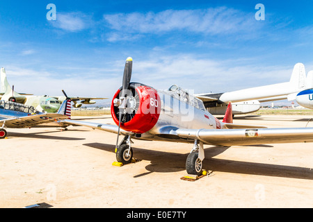 Eine Beechcraft SNJ-4 Texaner im März Bereich Air Museum in Riverside, Kalifornien Stockfoto