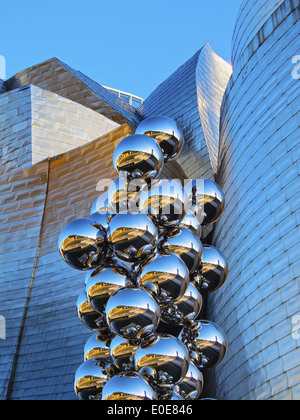 Skulptur "The Big Tree" von Anish Kapoor vor dem Guggenheim Museum in Bilbao, Baskenland, Spanien Stockfoto