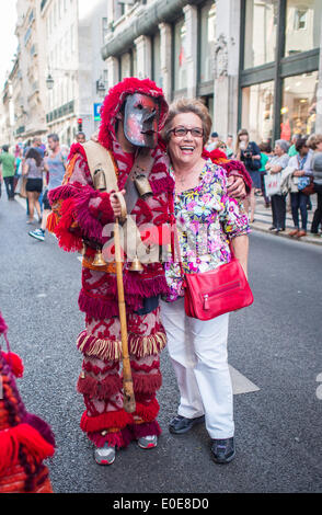 10 Mai 2014, Lissabon, Caretos de Parada Parade in Lissabon Innenstadt während des iberischen Maske-Festivals Stockfoto