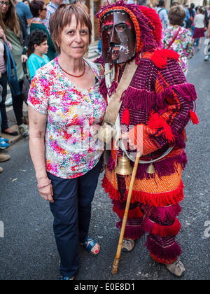 10 Mai 2014, Lissabon, Caretos de Parada Parade in Lissabon Innenstadt während des iberischen Maske-Festivals Stockfoto