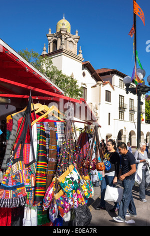 Los Angeles California, Plaza Historic District, mexikanisches Erbe, Olvera Street, plaza, La Plaza United Methodist Church, Fassade, Marktplatz, mexikanisches Kunsthandwerk Stockfoto