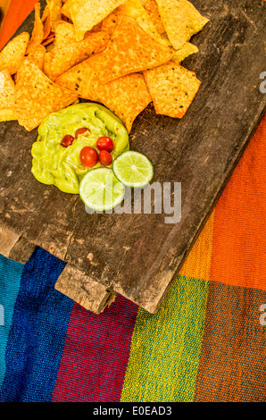 Nachos und avocado Stockfoto