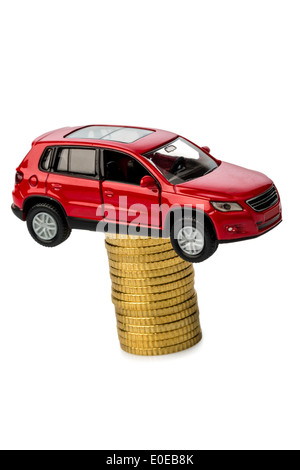 Steigende Kosten mit dem Auto von Workshop Kosten., Steigende Kosten Beim Auto Durch Werkstattkosten. Stockfoto