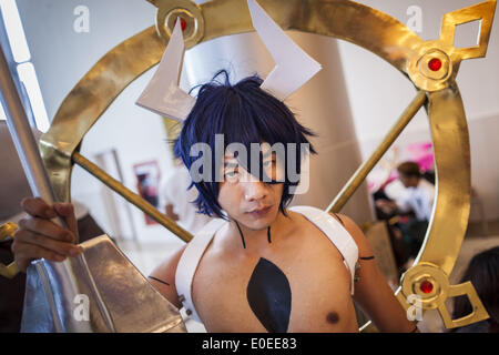 Bangkok, Thailand. 11. Mai 2014. Ein Cosplay (Costume Play) Performer bei Thailand Comic Con in Siam Paragon Mall in Bangkok. Bildnachweis: Jack Kurtz/ZUMAPRESS.com/Alamy Live-Nachrichten Stockfoto