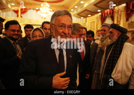 Kabul, Afghanistan. 11. Mai 2014. Afghanische Präsidentschaftskandidat Zalmai Rassoul kommt für eine gemeinsame Pressekonferenz in Kabul, Afghanistan, 11. Mai 2014. Afghanische Präsidentschaftskandidat Dr. Zalmai Rassoul, die dritte Position im Rennen nach gesichert zählen Stimmen kündigte seine Unterstützung an den führenden Kandidaten Dr. Abdullah Abdullah am Sonntag. Bildnachweis: Ahmad Massoud/Xinhua/Alamy Live-Nachrichten Stockfoto