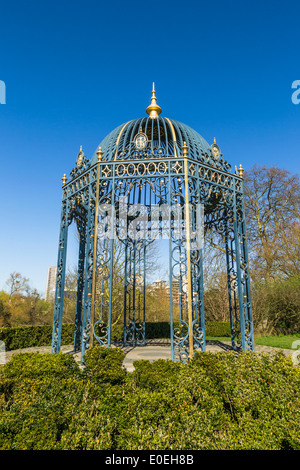 Pergola in Kew Gardens in London, Großbritannien Stockfoto