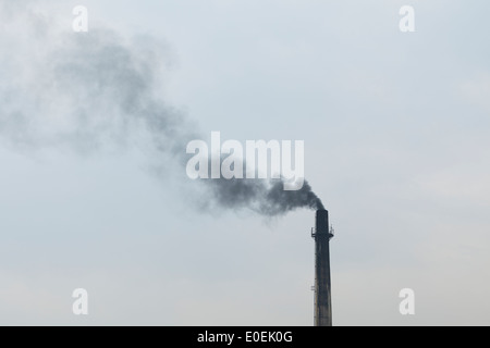 Rauchen-Schornstein Stockfoto