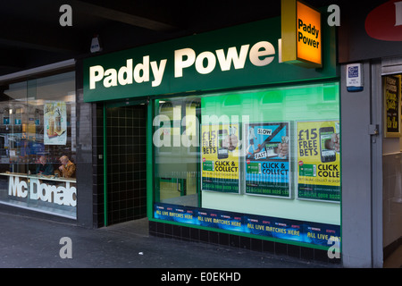 Vorne ein Paddy Power Wetten shop Stockfoto