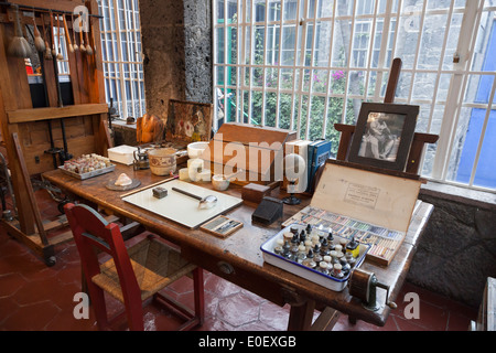 Studio im Frida Kahlo Museum, bekannt als La Casa Azul in Coyoacán Stockfoto