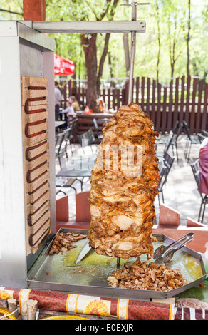 Döner ist eines das beliebteste Fast-Food-Gericht in nahöstlichen Ländern Stockfoto