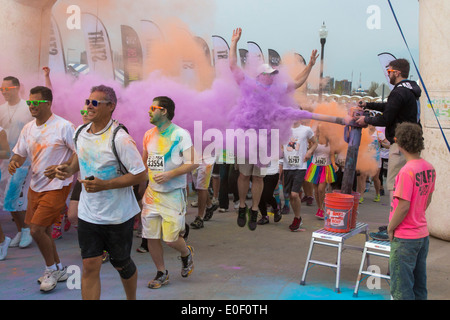 "Color Me Rad" 5K Run/Walk Stockfoto