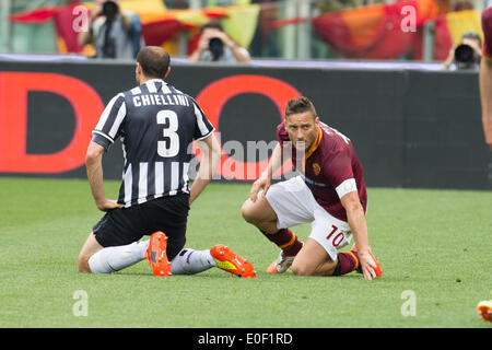Rom, Italien. 11. Mai 2014. Giorgio Chiellini von Juventus Turin und Francesco Totti AS Roma in der Serie A match zwischen AS Rom und FC Juventus am 11. Mai 2014, im Olympiastadion von Rom. Bildnachweis: Manuel Romano/NurPhoto/ZUMAPRESS.com/Alamy Live-Nachrichten Stockfoto
