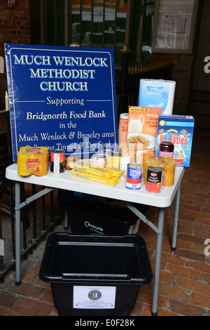 Sammlung für Food Bank, Much Wenlock, Shropshire, UK Stockfoto