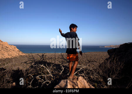 Baja California, USA. 10. Mai 2014. Bild aufgenommen am 10. Mai 2014 von Yair Castro, zeigt den Blick auf Cabo Pulmo aus der "Cerro de Las Cuevas" in Los Cabos, Baja California, im Nordwesten von Mexiko. Als Weltkulturerbe durch die Vereinten Nationen für Erziehung, Wissenschaft und Kultur (UNESCO) seit 2005 und eingeleitet als Nationalpark seit dem Jahr 2000, ist Cabo Pulmo eines der wichtigsten Riffe des mexikanischen Pazifik, hat eine hohe biologische Vielfalt mit mehr als 236 Arten, darunter auch gefährdete Arten. © Guillermo Arias/Xinhua/Alamy Live-Nachrichten Stockfoto