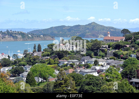 Blick auf San Francisco Bucht und Angel Island von Sausalito Hügeln Marin County in Kalifornien Stockfoto