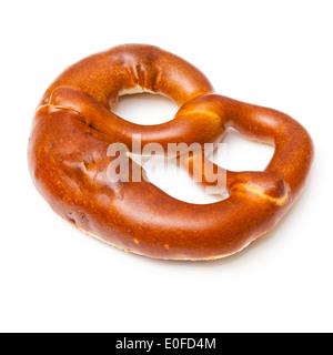 Deutsche Brezel isoliert auf einem weißen Studio-Hintergrund. Stockfoto