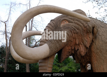 Skulptur von Mammut im Zentrum Stadtpark. Parc De La Ciutadella. Barcelona. Katalonien. Spanien. Stockfoto