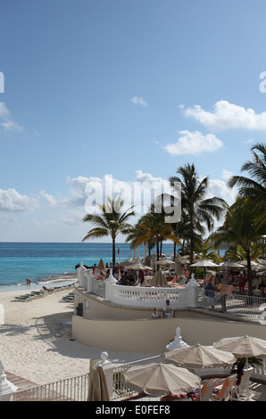 Strand in das Riu Palace Las Americas Hotel, Hotel Zone, Cancun, Mexiko Stockfoto