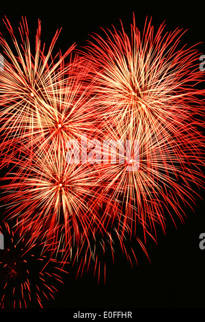 Irework Feuerwerke pyrotechnische explosive bunte Veranstaltung Celecration zeigen Pyrotechnik Festival Quebec, Kanada Stockfoto