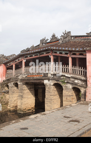 Chua Cau Temple Bridge (Japanische überdachte Brücke) in der historischen Altstadt von Hoi an Vietnam Stockfoto