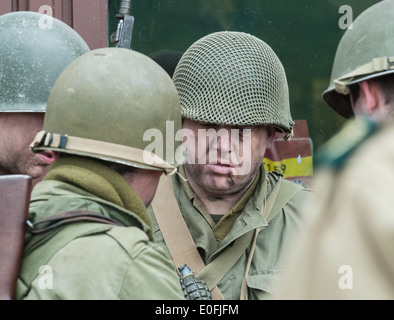 Eine Nachstellung oder Reenactment, Gruppe, spezialisiert in amerikanischen GIS-der 2. Weltkrieg aus d-Day, Juni 1944 bis Kriegsende Stockfoto